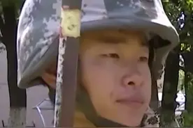 曾经努力走出大山，如今又申请赴疆保家卫国！你愿意为“搬砖男孩”魏凯伦点赞吗？（央视频号 央视军事）