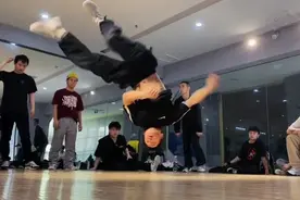 为什么dancer的视频点赞总比bboy的多，是你们看不懂么？ #街舞