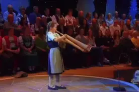 阿尔卑斯号角～瑞士民间乐器。好听！！#周末愉快 #蛮走天涯视频封面