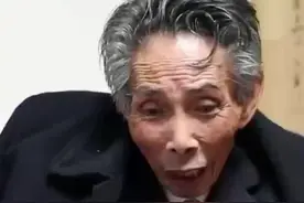 他开放了义乌小商品市场却拒绝为自己立铜像，遗憾是为人民做的事太少！#致敬 #107头条 #家国档案70年视频封面