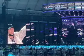 下次再见 #现场版live #万人合唱 #薛之谦演唱会视频封面