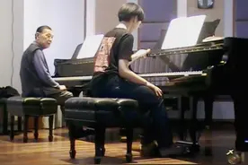 🙏🙏🙏🙏🙏🙏傅聪先生曾在上音教了10年的大师课，上音407琴房永远回荡他的音乐视频封面