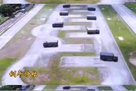 引擎竞速，沙场轰鸣！来感受驻港部队汽车兵的硬核实力！视频封面