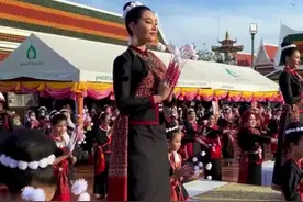 #Bella 泰国的女明星 如果不会本国传统舞蹈 她会失去很多机会 小小的舞台 代表了他们文化传统的延续和继承视频封面