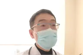 宝宝贪玩不好好吃饭？教你一个小经验，亲测有效！#金牌育言家  #崔玉涛  #孩子不吃饭  #宝宝辅食  @崔玉涛养育中心 视频封面