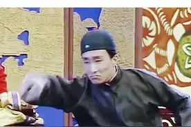 听说还有小朋友不知道“宫廷玉液酒，一百八一杯”这句暗号是怎么来的？今天就带大家，重温一下经典中的经典#重温经典 #春晚 视频封面