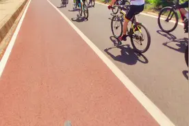 看完你就懂什么叫破风，跟风，组队防守，进攻！#自行车技巧视频封面