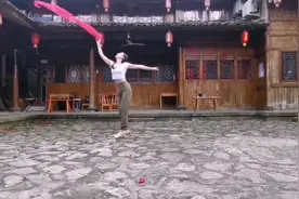 电影芳华里的插曲《绒花》真的好好听视频封面