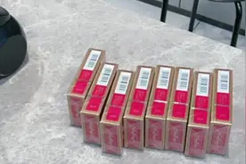 #红南京 #红南京香烟 #金鹰超市 #日常vlog 终于买到了视频封面