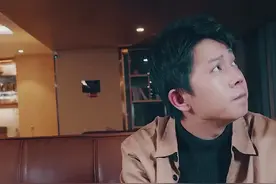 女朋友就要多多表扬，生活才幸福。@板砖妹陈丽玲 #情侣日常 @抖音短视频视频封面