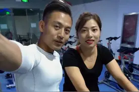 小伙们要的瘦腹瘦腿操来了，赶紧收藏练起来吧，一起变瘦变美！#运动停不下来 #dou出新知