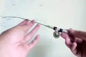 迷你儿童鱼竿制作钓个小金鱼吧#手工教程 #废物利用 #户外钓鱼视频封面