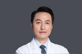 腘窝也是膝关节后面的窝，腘窝囊肿是怎么回事？#运动#医院#医生 视频封面