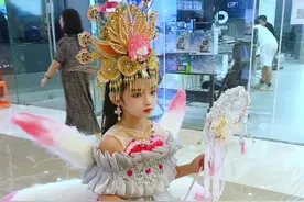 儿童模特礼服走秀.从5岁到7岁，每一次上台都惊艳到了我.#苡墨#少儿模特@抖音短视频视频封面