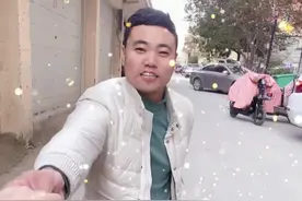 测试突然给老公跪下，看看老公的反应，最后也太暖了吧！@ke 乐 芭比 @梅子 #夫妻视频封面