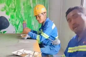 湖北秭归人，在印尼钢厂打工，如果有幸被祖国同胞刷到，无论你是兄弟还是姐妹，请你告诉我你来过…我在海外为你祝福🙏🙏🙏#上班的样子 #打工人 视频封面