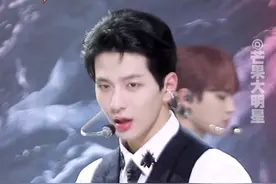 营业是#爱豆 最基本的工作 不珍惜粉丝的拜拜了您嘞～#kpop #goldenchild #崔普闵 #李大烈 #营业 #签售