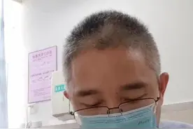 手指被门挤了，怎么护理？#家庭教育 #儿科科普 #手指被门夹了 视频封面