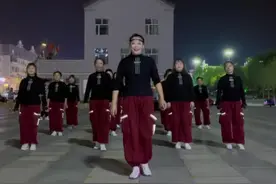 集体版🎵《中国红》加长完整版#广场舞 #抖音广场舞 #抖音学跳舞 @抖音短视频视频封面