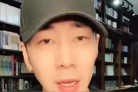 呼吁大家请尊重原创作者的心血，翻唱的时候至少写一下原唱作者的名字。请给原创一个最基本的尊重！谢谢！