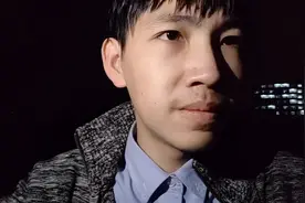 我就坐在那里，看在眼里，急在心里，可我却丝毫不作为