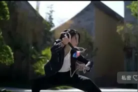 会飞的镰刀你见过吗？看酷飒女侠武艺高强玩转软兵器#张含亮视频封面
