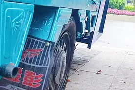 电动三轮车换胎，换钢圈#电动车 #维修 #维修工的日常 #手艺人视频封面