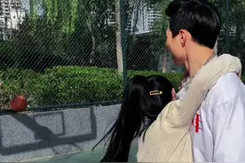 教王大妈三步上篮，王大妈还真是天赋异禀#篮球🏀 #三步上篮算是被你学明白了 @美女王大妈视频封面