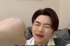 #抖来笑哈哈 #2021云端毕业季 #毕业季表白有多甜 这一波深情的表白直接获得了妈妈的爱视频封面