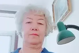 终于学会把《全民K歌》视频在抖音里发布了。视频封面