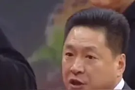 李春江，广东两年，广厦八年，如今官宣加盟上海，希望裁判对他好点吧♥️#520劲情分享爱  @中国劲酒视频封面
