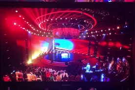 很荣幸能和《义勇军进行曲》的作词田汉老师之孙欧阳老师