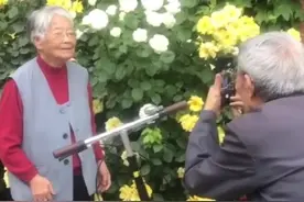 91岁爷爷打卡自己设计的清华教学楼：这是我盖的视频封面