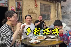 在东北烧烤+啤9吃的不仅是种味道，更多的是欢乐…#春日美食大赏视频封面