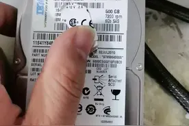 #数据恢复李工 SAS硬盘在普通电脑上用，可以加装一个直通卡就好了！让普通人享受一下平均超100万小时无故障的服务器硬盘！