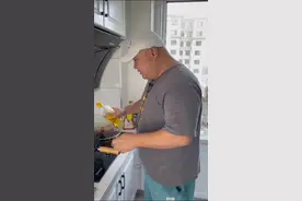 在家做河南名吃糊涂面条，做得不好勿喷#厨房里的欢乐时光 #在家做美食 #吃货冲哥 #厨房里的江湖 #美食vlog #用心做菜 #高端食材