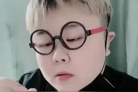 想耍帅这辈子都不可能了  就是谐星的命#见怪不怪姿势要帅 #热门视频封面