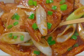 以后豆腐捡回来这样做一个试试，拿肉都不换#家常菜 #家常豆腐做法 #葱油豆腐视频封面