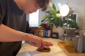 什么样的前女友会让男孩念念不忘？我觉得第一种挺好的视频封面