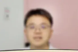 新生儿拉绿色屎，正常吗？#儿科#科普视频封面