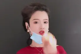 我也挑战口罩搂腰视频😂不需要倒吸一口气 还能吃个苹果 你也来挑战吧 😂#口罩搂腰 #抖音热门视频封面