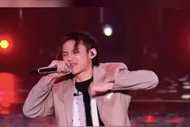 #天赐的声音 宝石老舅、小鬼王琳凯《潇洒走一回》带你见证说唱魅力视频封面