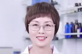 快速瘦双下巴，两招拥有精致小脸#双下巴#减肥#v脸 @抖音短视频