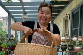 朋友们，藠头这样做你们爱吃吗？我老伴就喜欢这样吃，今天我把做法分享给大家看看。@抖音短视频