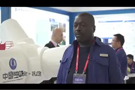 “好好学习 天天向上”“文明礼貌”.....金句满满的歪果...