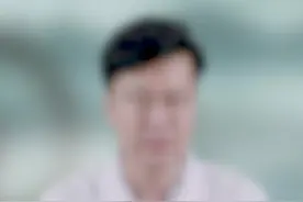 女性尿血是怎么回事视频封面
