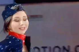 套娃老大 ET姐俄罗斯花滑界女皇图克塔米舍娃表演滑的天花板，演绎性感撩人舞姿#图克塔米舍娃#花样滑冰#冰雪2022视频封面