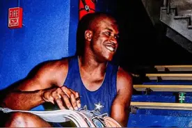 #dou来nba #搞笑nba #奥尼尔 #宋茜 你们说奥胖是不是真的动心了？😂视频封面