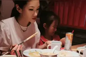 今天真是高兴，拼多多我提现了700元钱真是太激动啦！真没想到还有这种好事天上掉馅饼的好事视频封面