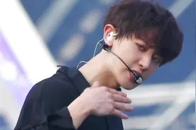 #朴灿烈 也请在我掌间起舞吧